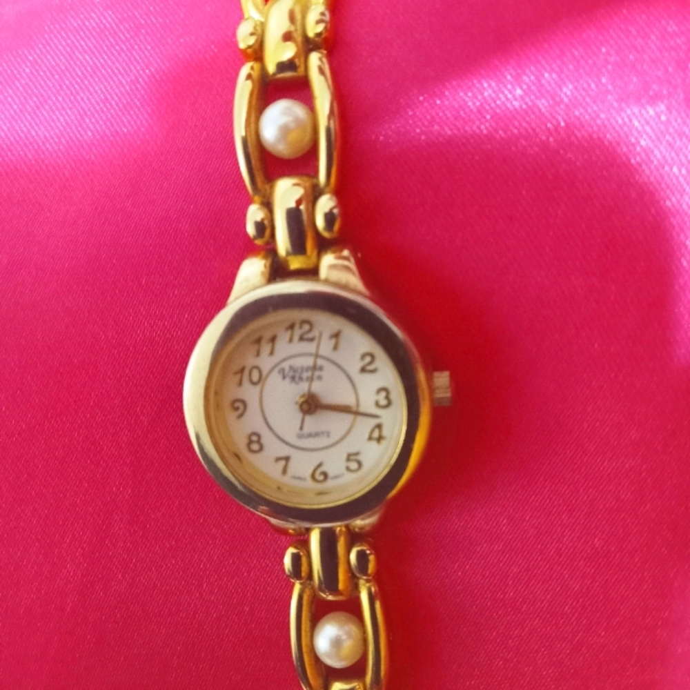 BUNDLE!! Vintage Lady's Watches - Picture 2 of 2
